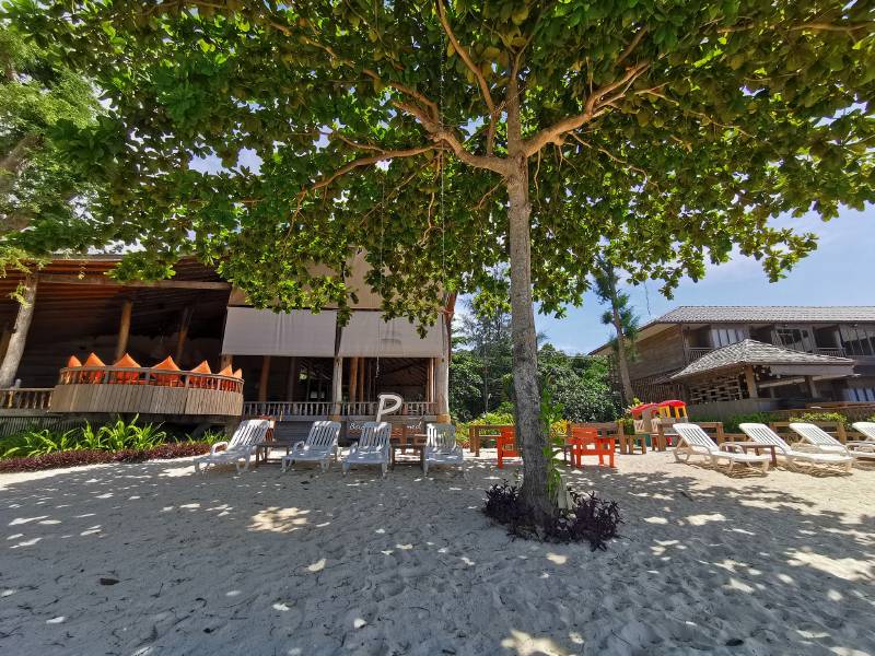 บ้านพลอยสี