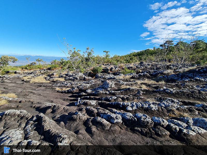 ลานหินแตก.jpg (6398 bytes)