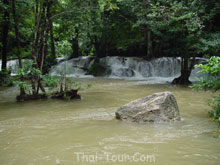 น้ำตกเกริงกระเวีย