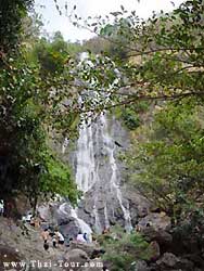 น้ำตกสาริกา