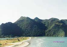 เขาสามร้อยยอด