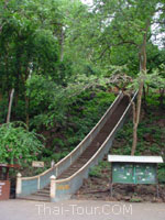 ทางขึ้นถ้ำจอมพล