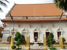 โบสถ์สมัยอยุธยาตอนปลาย ของ วัดกลาง