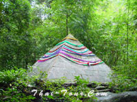 เจดีย์ทรงปิรามิต พระนางเรือล่ม