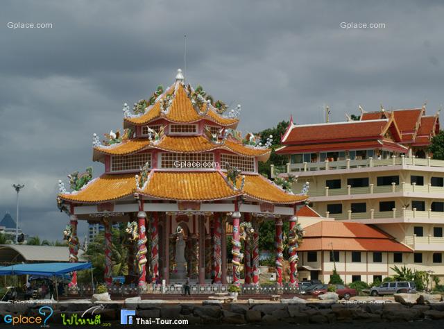 zoo_kaokeaw.jpg (7532 bytes)