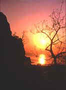 pha_samthong_phurueo.jpg (3226 bytes)