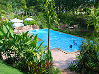 สระว่ายน้ำ