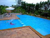 สระว่ายน้ำ