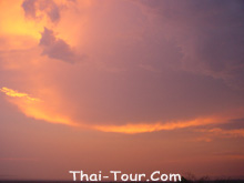 อาทิตย์ตกที่ผานางเมิน