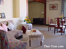 Jansom Chimporn Hotel, Room