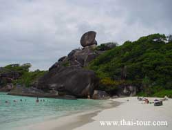 เกาะ8 หรือ เกาะสิมิลัน