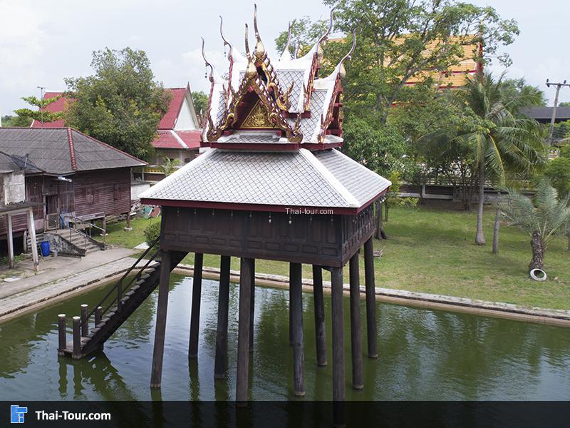 วัดใต้ต้นลาน