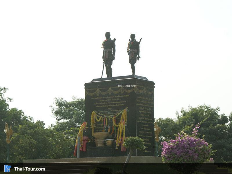 อนุสาวรีย์นายดอกนายทองแก้ว