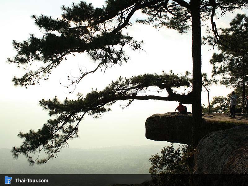 ผาหล่มสัก