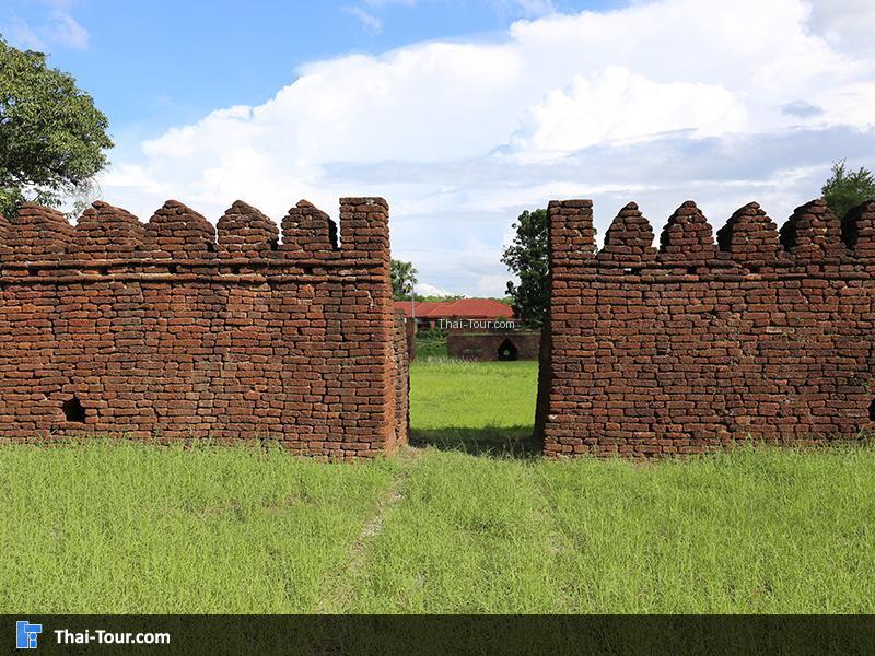 กำแพงป้อมทุ่งเศรษฐี