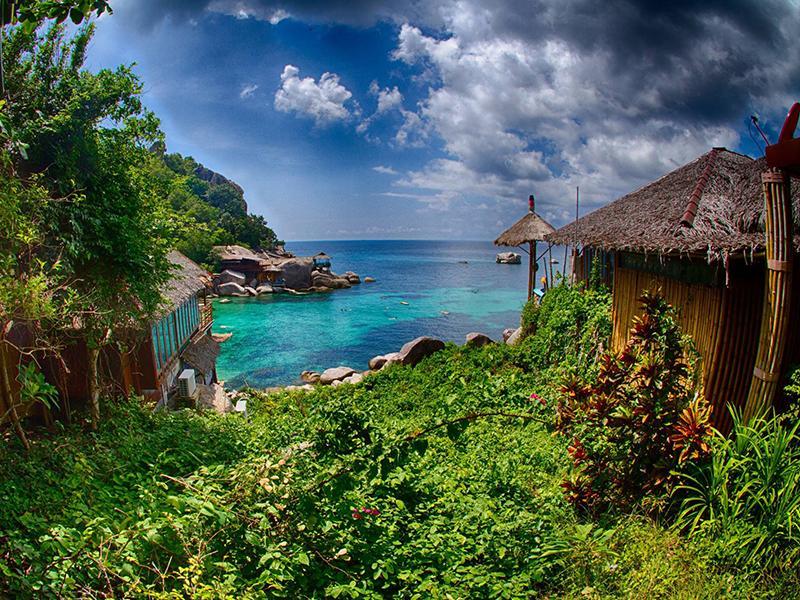 อ่าวจันทร์สม