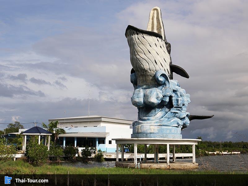 ศูนย์แสดงพันธุ์สัตว์น้ำสมุทรสาคร