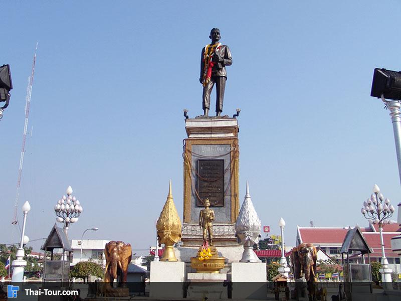 อนุสาวรีย์พระยาภักดีชุมพล