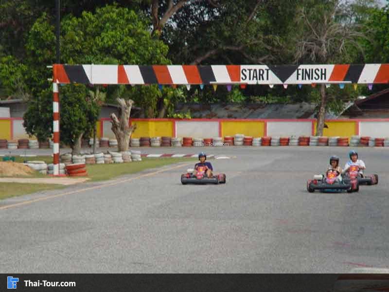 สนามรถแข่งเล็ก