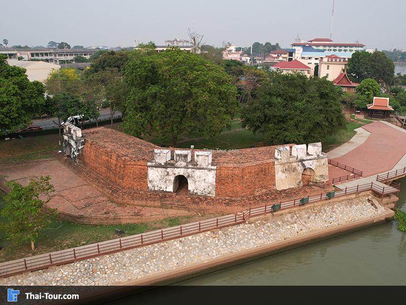 ป้อมเพชร อยุธยา