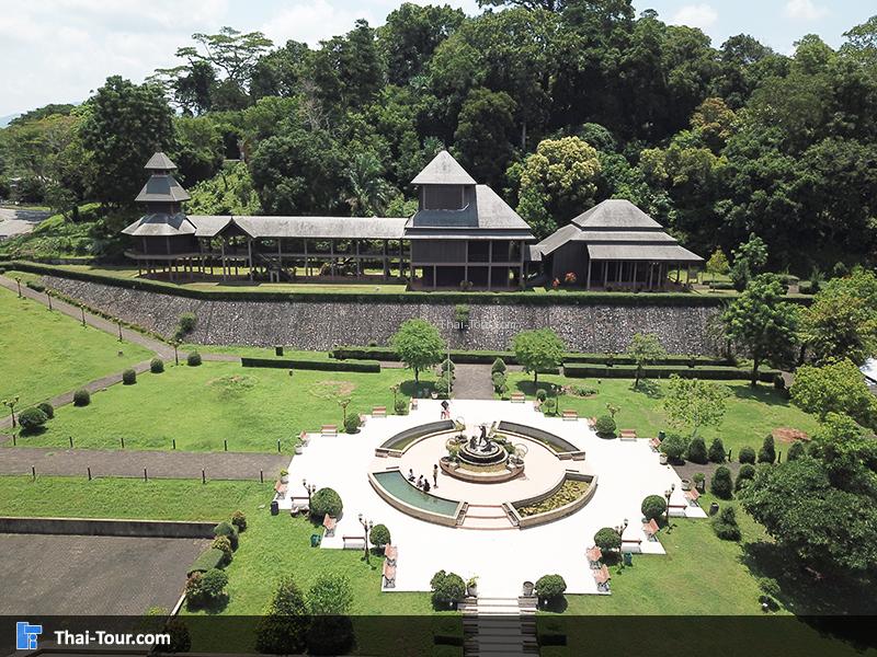 พระราชวังรัตนรังสรรค์