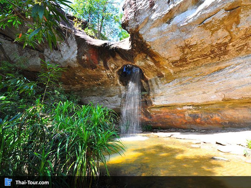 น้ำตกแสงจันทร์