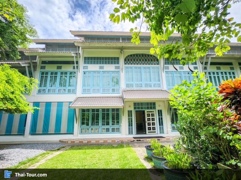 พิพิธภัณฑ์ล้านของเล่นเกริก ยุ้นพันธ์