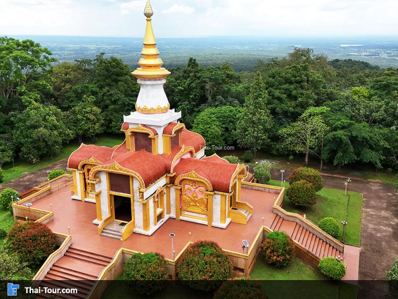 วัดถ้ำอภัยดำรงธรรม และ พิพิธภัณฑ์อาจารย์ วัน อุตตโม