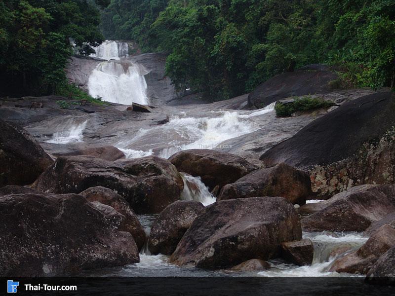 น้ำตกพรหมโลก