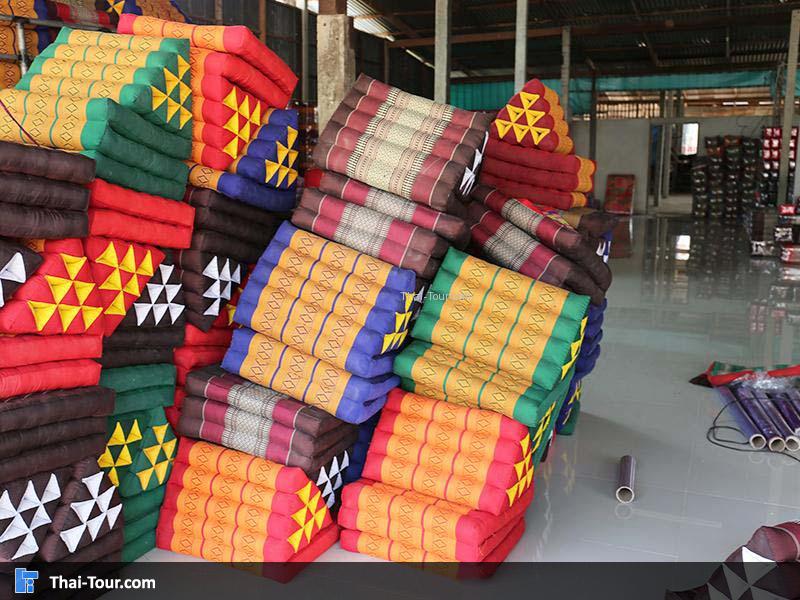 หมู่บ้านทำหมอนขิตบ้านศรีฐาน