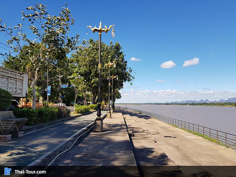 สวนสาธารณะและหาดทรายทองศรีโคตรบูรณ์