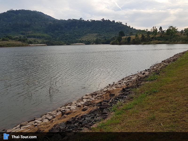 อ่างเก็บน้ำรัตนัย