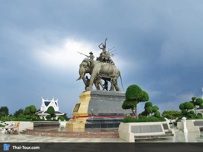 พระราชานุสาวรีย์สุริโยทัย