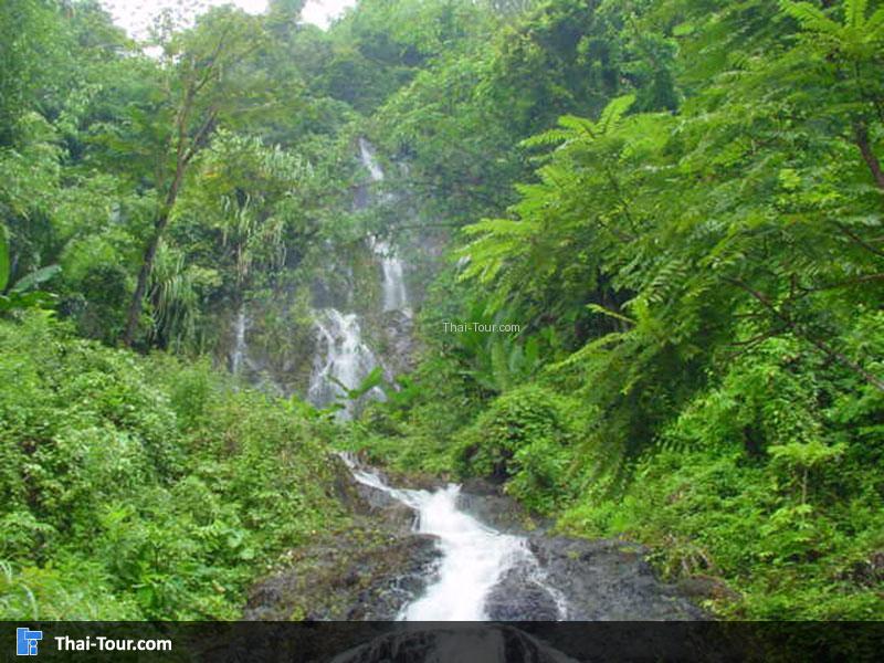 น้ำตกชุมแสง หรือ น้ำตกสายรุ้ง