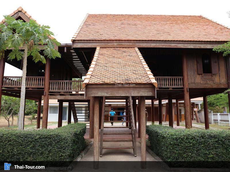 หนูฮัก พูมสะหวัน