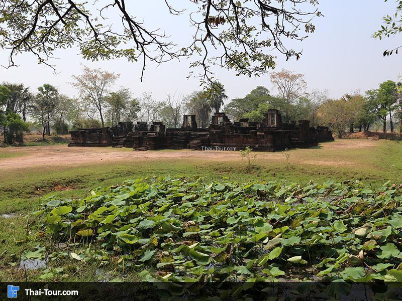 ปราสาทนางรำ