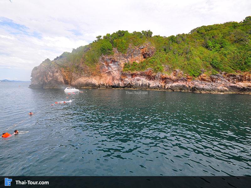 เกาะทะลุ