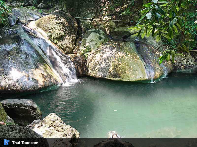 น้ำตกเอราวัณ