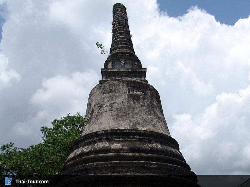 เจดีย์ยักษ์