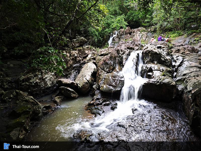 น้ำตกเก้าชั้น