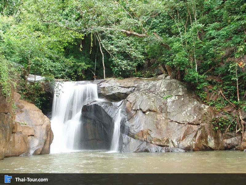 น้ำตกตาดเดือน