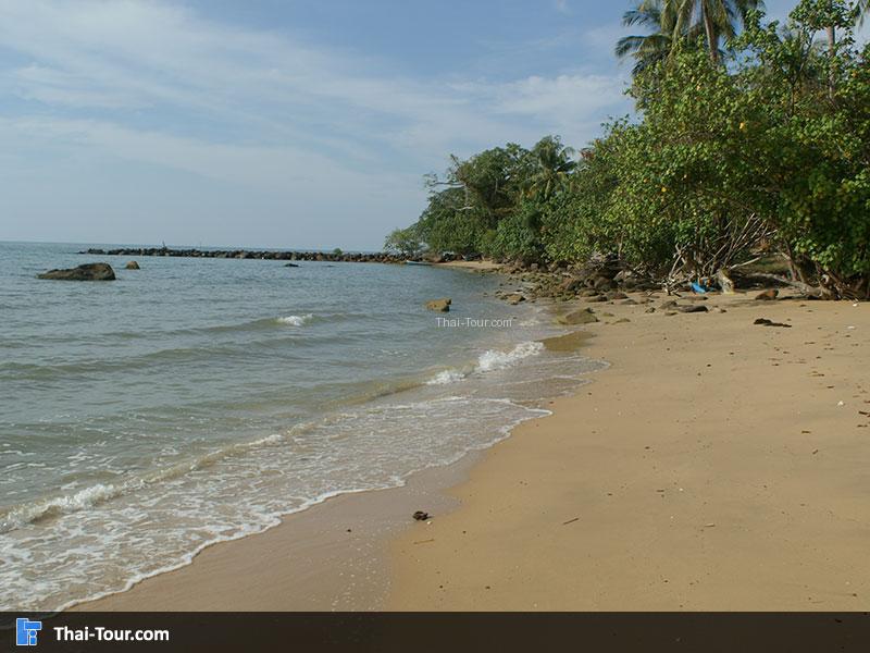 หาดทรายแดง