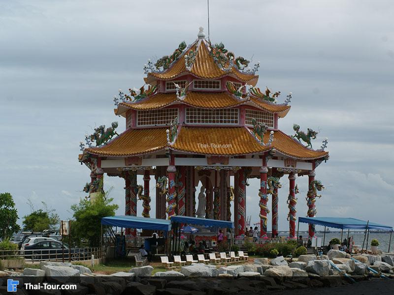 เกาะลอยศรีราชา