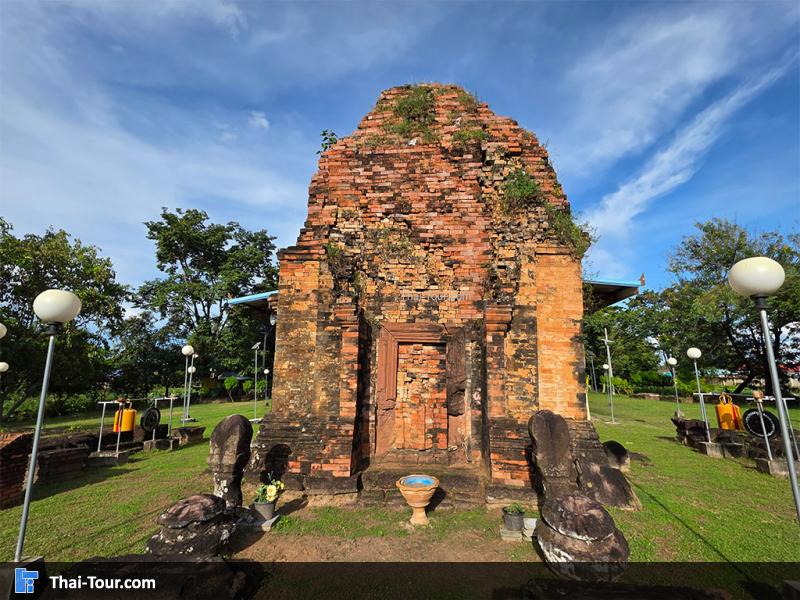 พระธาตุดุม