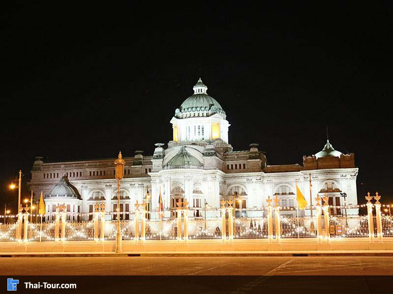 พระที่นั่งอนันตสมาคม