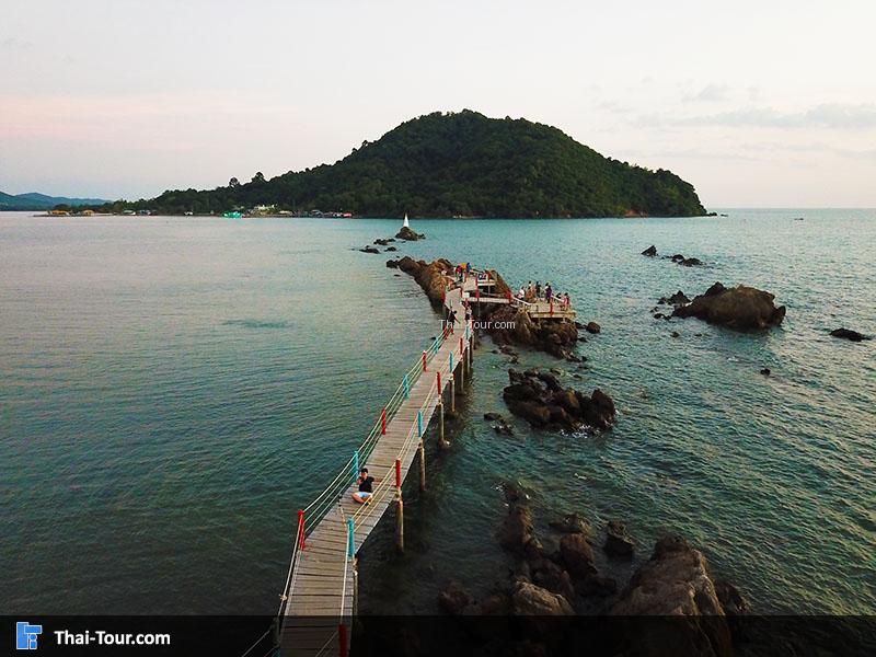 เจดีย์กลางน้ำบ้านหัวแหลม