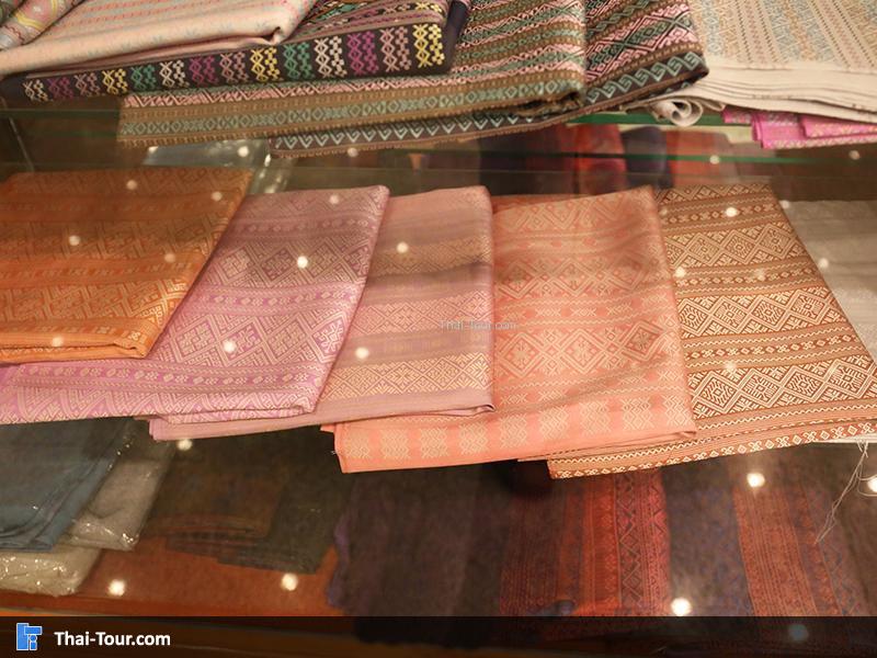 กลุ่มทอผ้าแพรวา