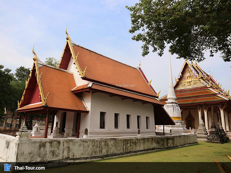 วัดโบสถ์ พนัสนิคม