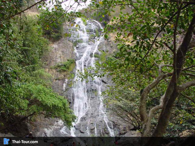 น้ำตกสาริกา