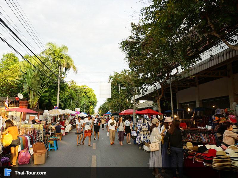 ถนนคนเดินเชียงใหม่ ประตูท่าแพ
